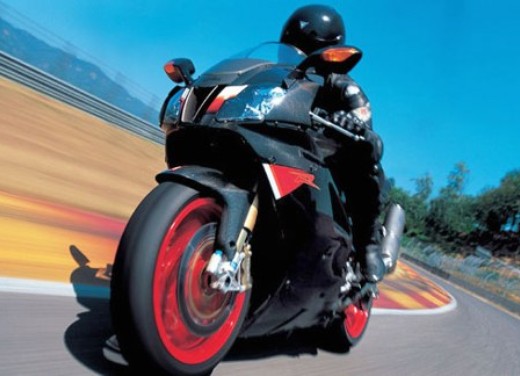 Galerie - Aprilia RSV-R 1000 NERA