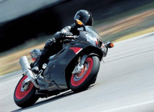 Galerie - Aprilia RSV-R 1000 NERA