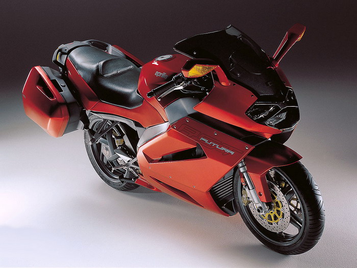 Galerie - Aprilia RST 1000 FUTURA