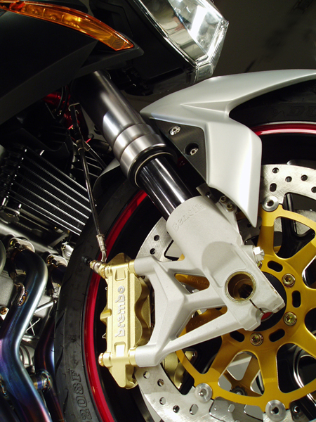Galerie - Benelli TnT 1130 Tornado Naked Tre TITANIUM