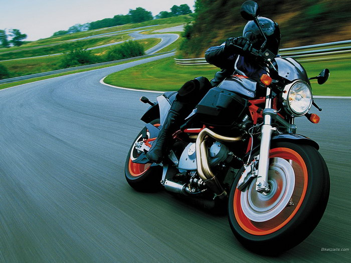Galerie - Buell M2 1200 Cyclone