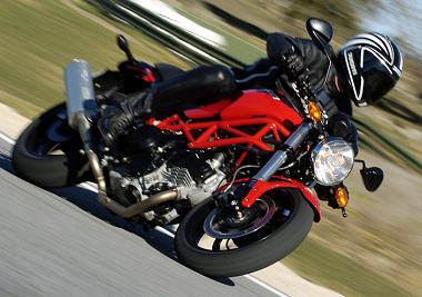 Ducati 695 Monster 