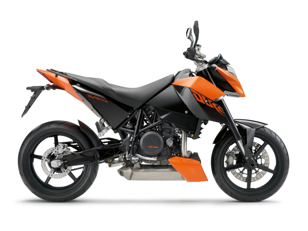 http://www.motoplanete.com/galerie/Galerie_de_fonds_d_ecran/KTM/690_DUKE_3//690_DUKE_III_1.jpg