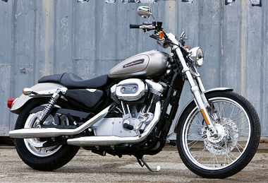 Harley-Davidson XL 883 C Sportster Custom 2009 - Fiche moto - 