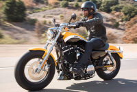 Harley-Davidson XL Sportster 1200 Custom 2011 - Fiche moto - 