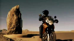 Cliquez ici pour la voir la vid&eacute;o de pr&eacute;sentation de la XL 700 V Transalp 2008