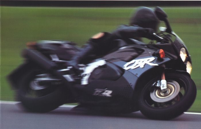 Galerie - Honda CBR 900 RR FIREBLADE 