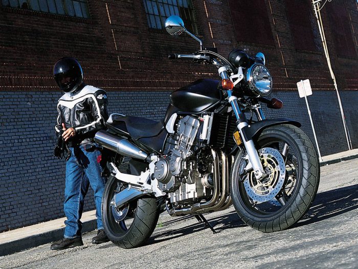 Galerie - Honda CBF 900 HORNET 