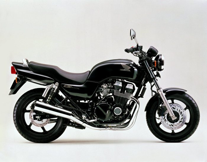 http://www.motoplanete.com/honda/galerie/CB-750-seven-fifty//7.jpg