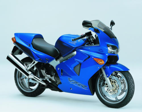 http://www.motoplanete.com/honda/millesimes/VFR-800/2001_3.jpg