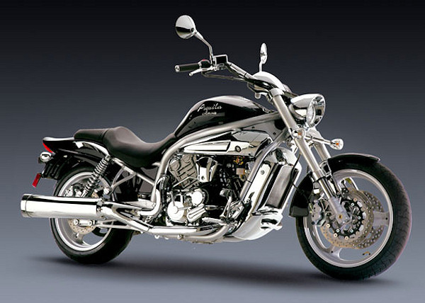 hyosung-GV-650-aquila-2009-700px.jpg