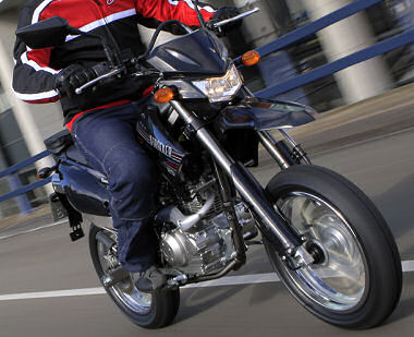 Kawasaki 125 D-TRACKER
