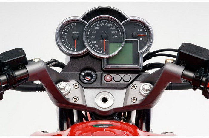 Galerie - Moto-Guzzi 1100 BREVA
