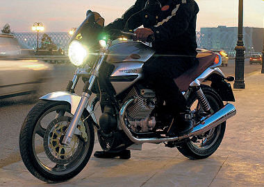 Moto-Guzzi 750 BREVA