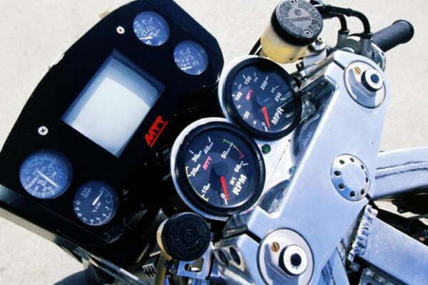 Galerie - Marine Turbine Technologies Y2K TURBINE SUPERBIKE