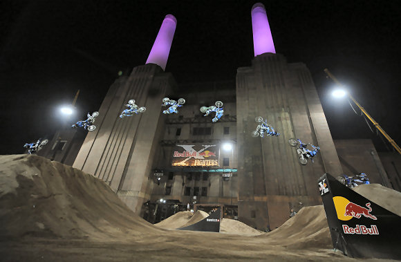 Nate Adams remporte les RED BULL X-FIGHTERS 2009.