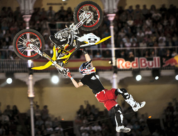 Les Red Bull X-Fighters se donnent rendez-vous à Londres pour la finale.