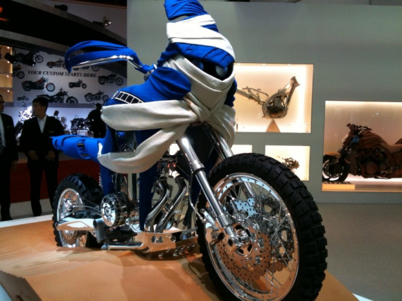 2010 – Le Yamaha Super Ténéré 1200 prépare son arrivée.