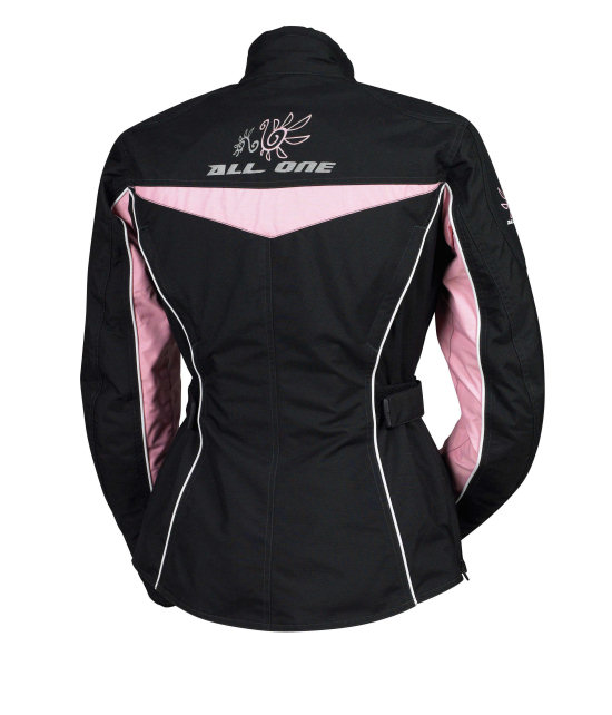 Nouvelle veste Dahlia de All One - Pink and just body.