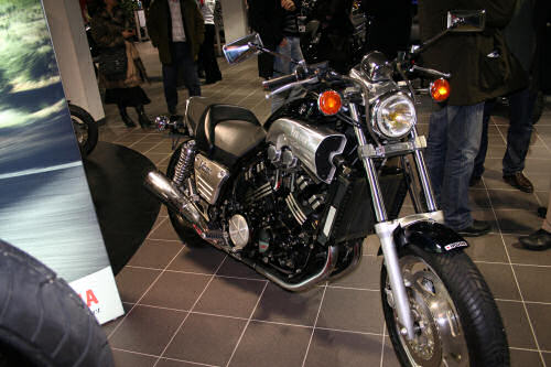 Les 2 roues – Ouverture de la plus grande concession Yamaha de France.
