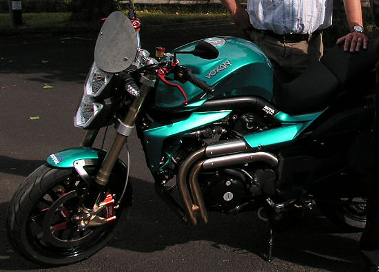 La nouvelle Voxan VX10 s’affiche à l’Ultimate Rally et au Moto Tour.