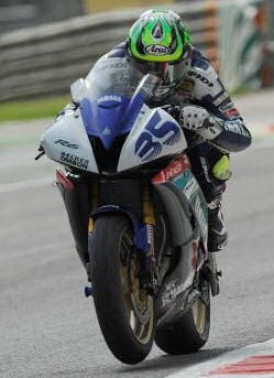 Fabrizio remporte sa 1ere course Superbike à Monza.
