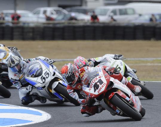 Victoire et 2eme place - Haga prend le controle de l'Australie et du SBK 2009.