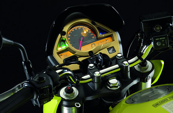 2009 - La Honda 600 Hornet se bonifie pour plus d'efficacité.