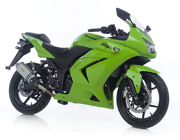 Nouveau silencieux Leovince SBK pour la Kawasaki Ninja 250 R.
