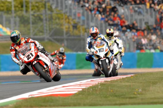 Le sacre Superbike de Troy Bayliss à Magny-Cours.