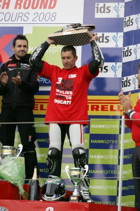 Le sacre Superbike de Troy Bayliss à Magny-Cours.