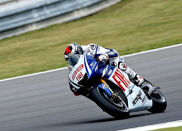 MotoGP/R.tchèque - Lorenzo d'attaque.