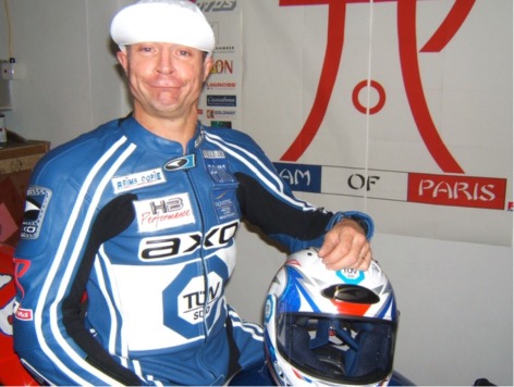 Trophée Bruno Bonhuil - Vente aux enchères d'équipements de grands pilotes.