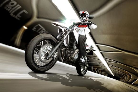 Yamaha WR 125X - Supermotard urbain.