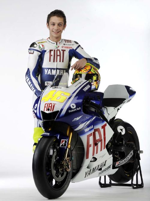 Présentation officielle de la YZF-M1 2009.