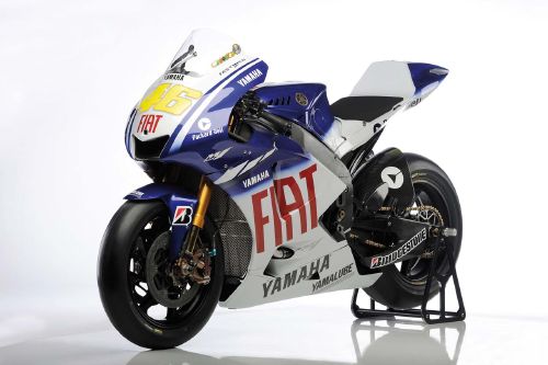 Présentation officielle de la YZF-M1 2009.