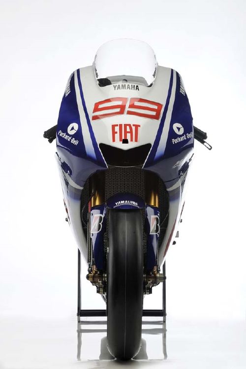 Présentation officielle de la YZF-M1 2009.