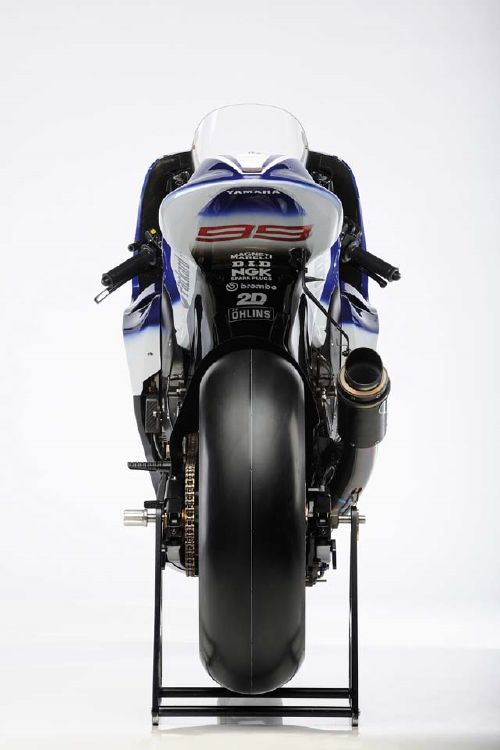 Présentation officielle de la YZF-M1 2009.