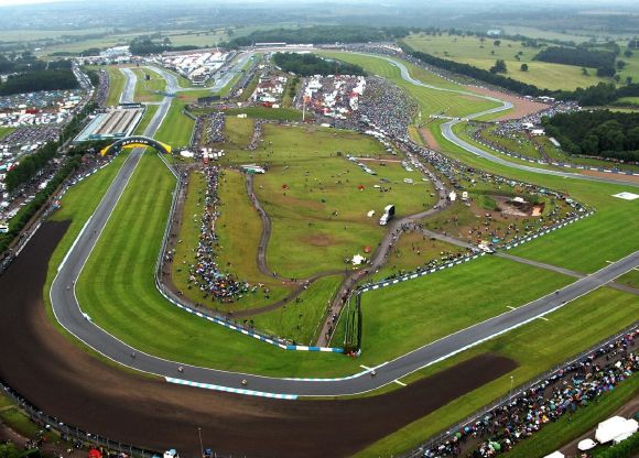 Dernier tour de piste au Donington Park pour le plateau MotoGP.