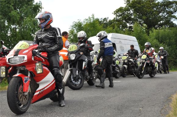 La seconde journée de l'Ultimate Rally débute avec deux spéciales sur route.