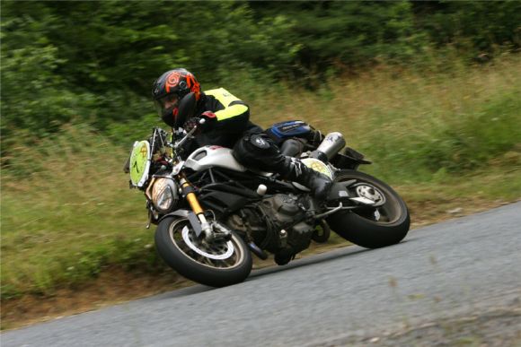 La seconde journée de l'Ultimate Rally débute avec deux spéciales sur route.