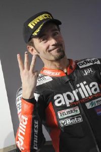 Le SBK au Qatar dominé de bout en bout par Spies et sa double victoire.