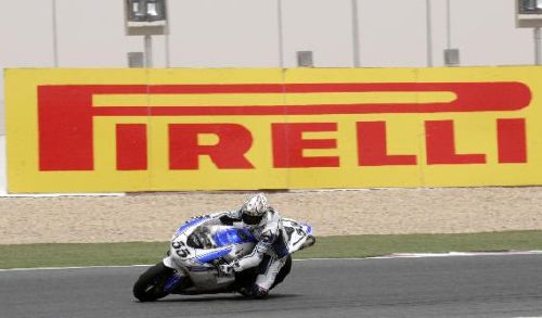 Le SBK au Qatar dominé de bout en bout par Spies et sa double victoire.