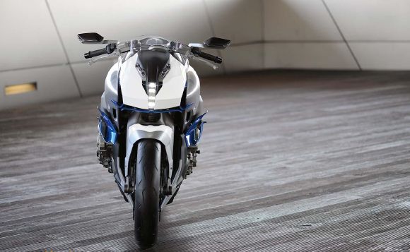 Concept 6 - Nouveau moteur six-cylindres pour BMW !