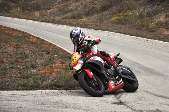Dark Dog Moto Tour/J3 - Jehan D'Orgeix prend la contrôle de la course.