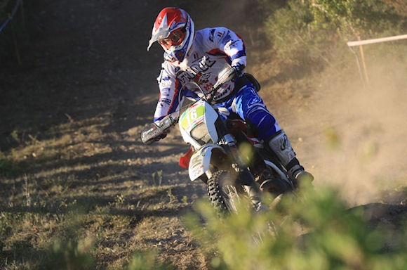 ISDE/J4 - Les Français creusent l'écart en Trophée et en Féminine. Journée difficile pour les Juniors