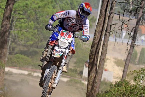 ISDE/J5 - La France reste en tête mais perd un pilote.