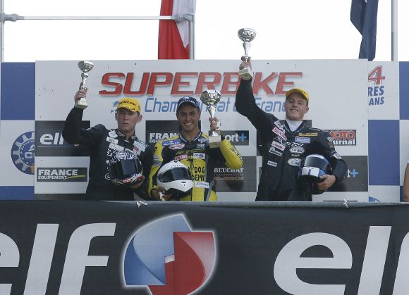 FSBK/mans - La Dark Dog Academy en réussite au Mans.