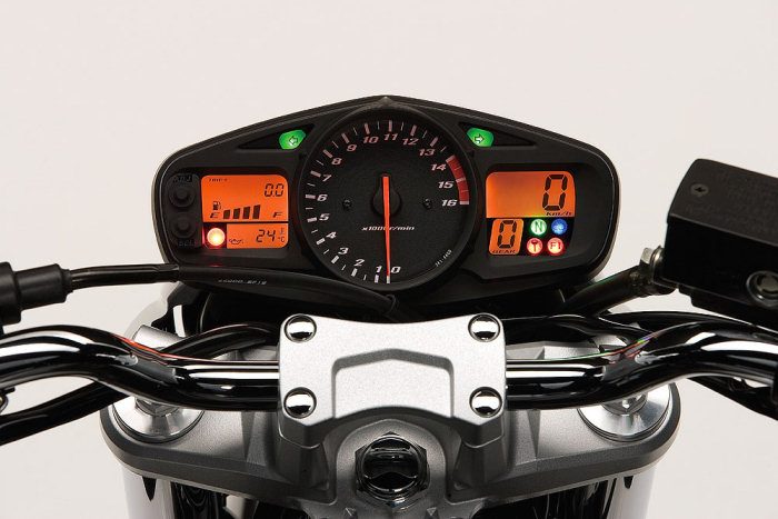 Galerie - Suzuki GSR 600