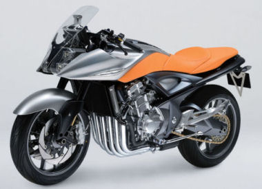 Suzuki STRATOSPHERE 1100